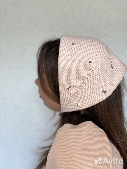 Мини косынка с вышивкой