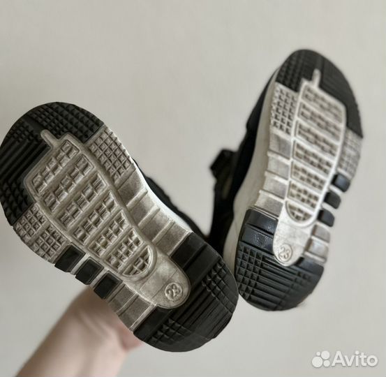 Кроссовки детские