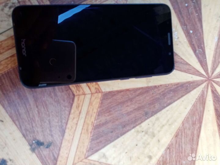 Телефон Huawei