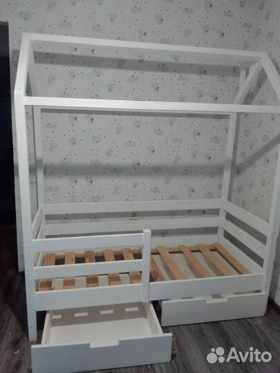 Детская кровать домик