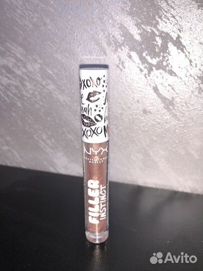 Блеск для губ с эффектом объема