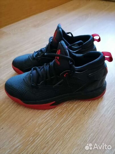 Кроссовки adidas оригинал 25см по стельки