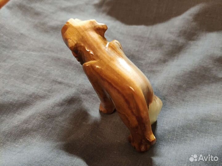 Статуэтки из оникса