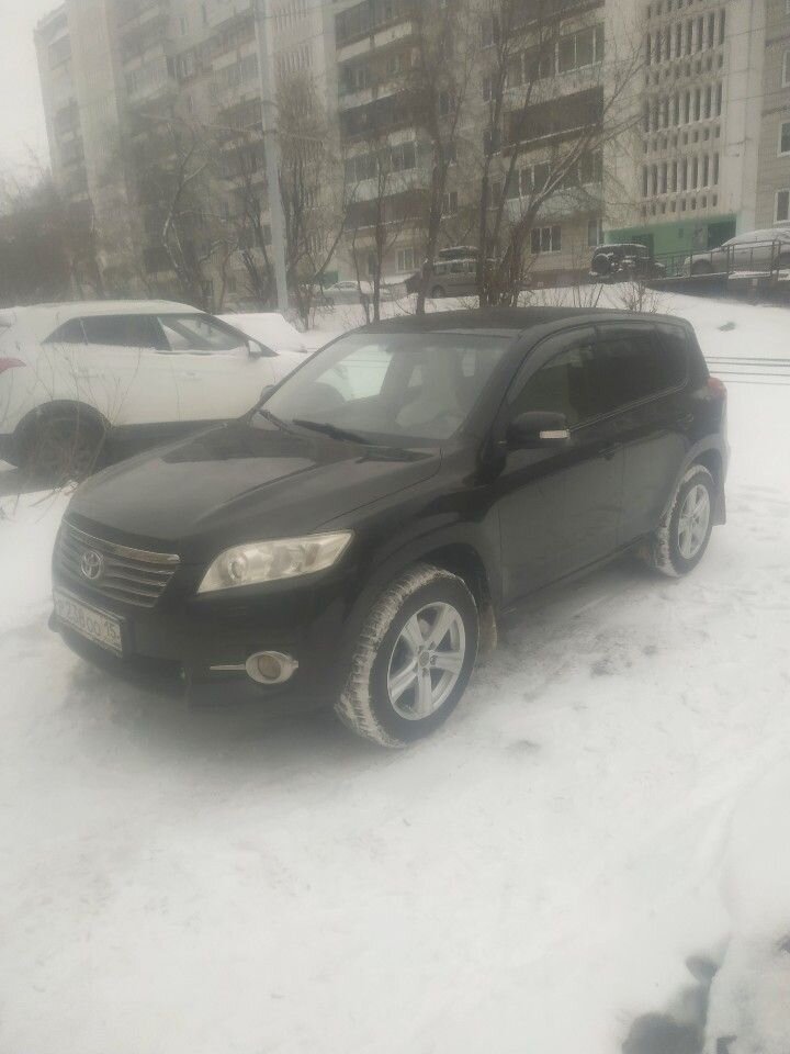 Toyota RAV4: фото владельца