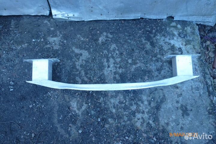 Усилитель бампера нижний opel астра j универсал