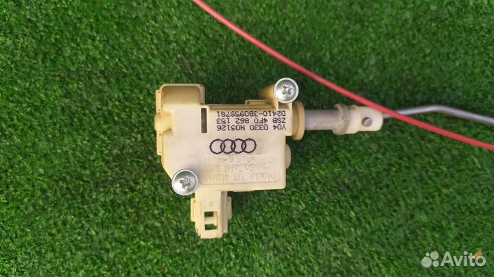 Замок лючка бензобака Audi A6 седан BDW 2004