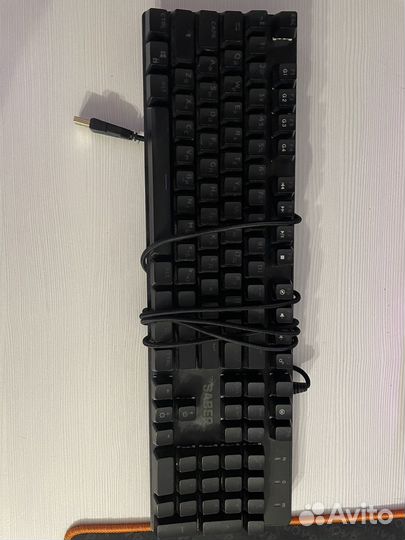 Наушники JBL quantum 100 и еще аксессуары для пк