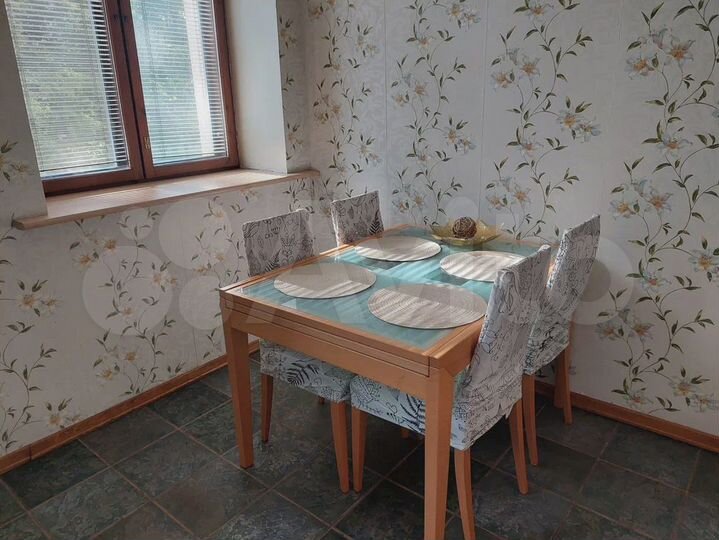 3-к. квартира, 114 м², 2/5 эт.