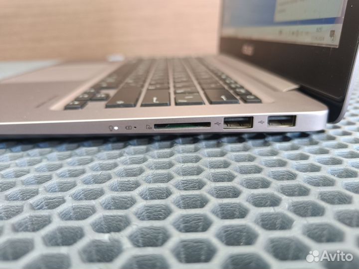 Asus UX310UAK
