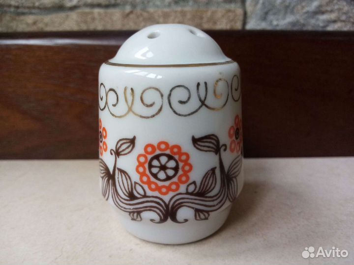 Солонка фарфоровая. 1970-х годов СССР
