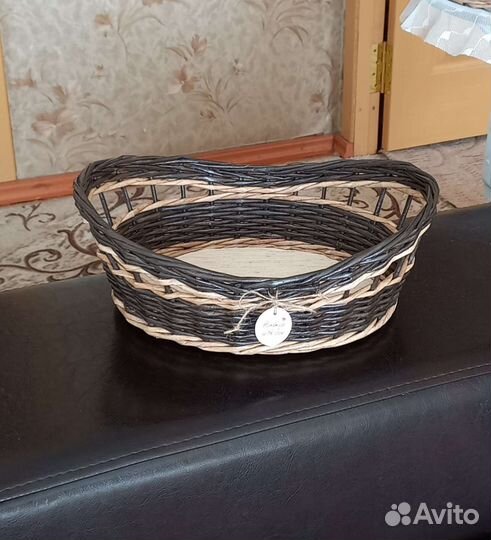 Конфетница корзинка плетёная из бумажной лозы