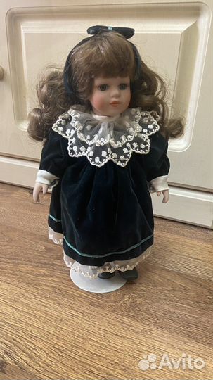 Кукла фарфоровая коллекционная Remeco