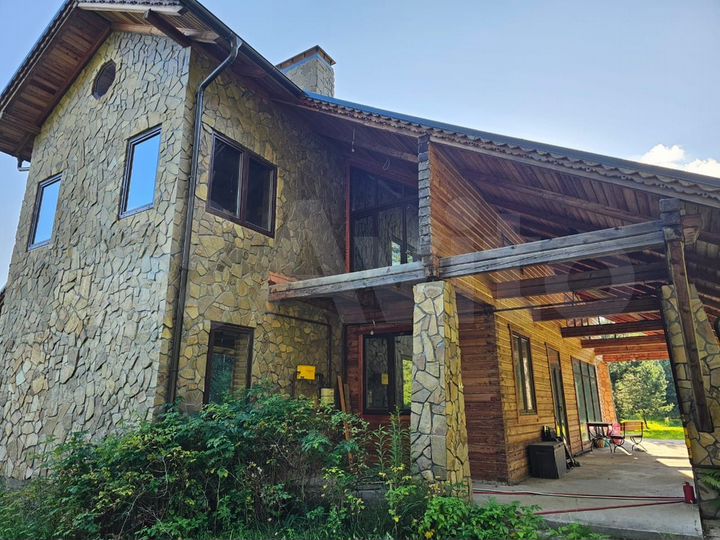 Коттедж 436 м² на участке 50 сот.