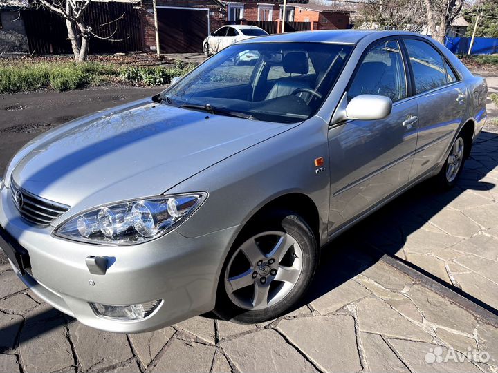 Toyota Camry 2.4 AT, 2004, 359 378 км