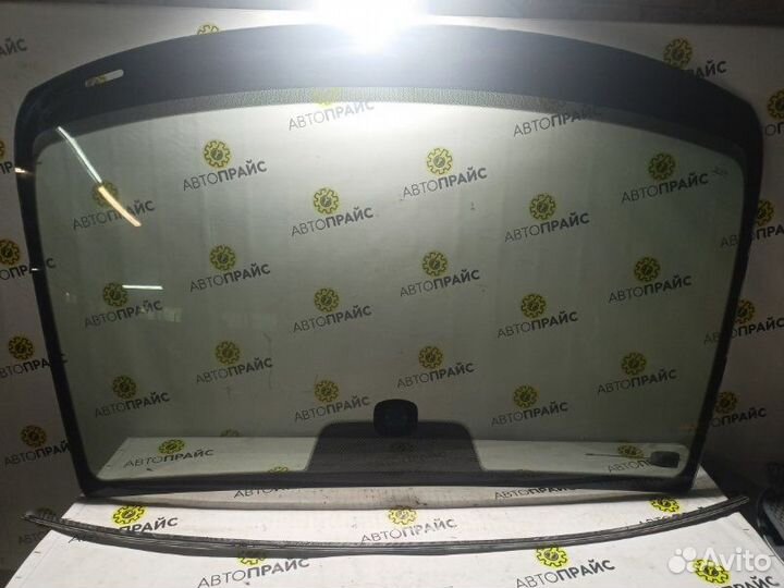 Стекло лобовое Volkswagen Jetta 6 CTH 1.4 TSI 2014