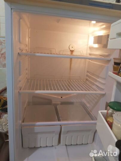 Холодильник бу стинол 101