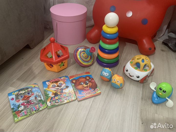 Развивающие игрушки для малышей пакетом