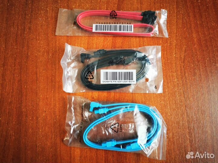 SATA кабель / Новый