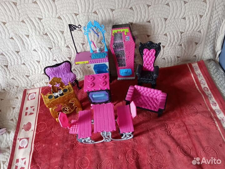 Продаю мебель для монтер хай