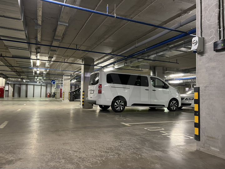 Машиноместо, 14 м²