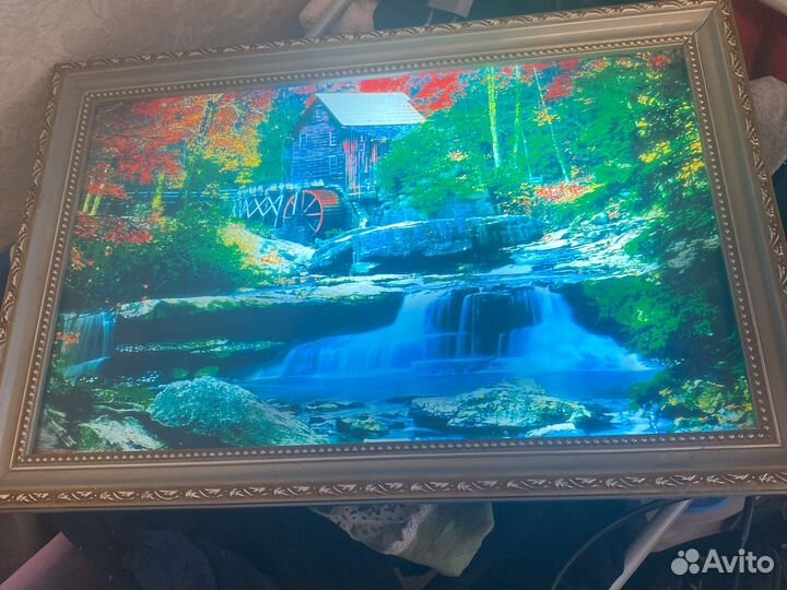 Картина с водопадом