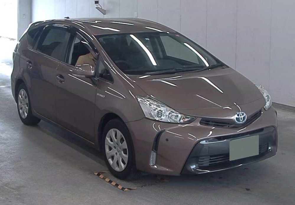 Toyota Prius Alpha: фото из отзыва