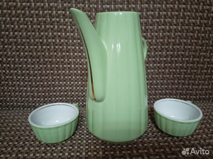 Кофейник фарфоровый