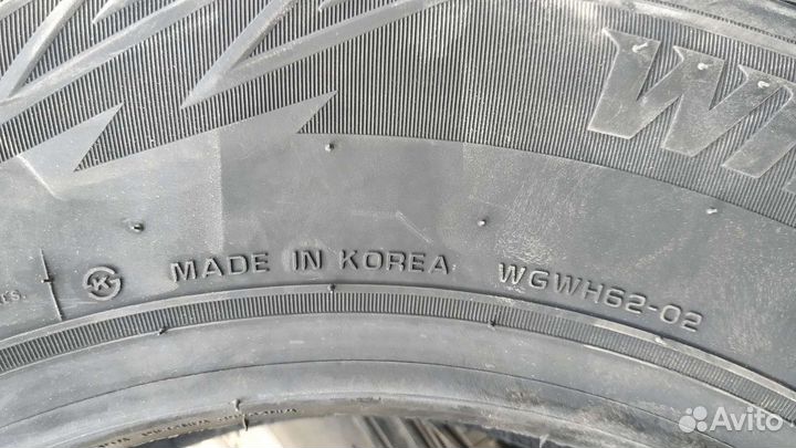 Новые 2 зимние шины 185/70/R14 (Made in Korea )
