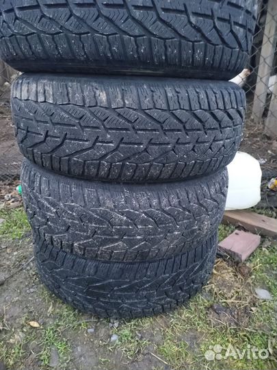 Зимняя резина 205 55 r16 бу