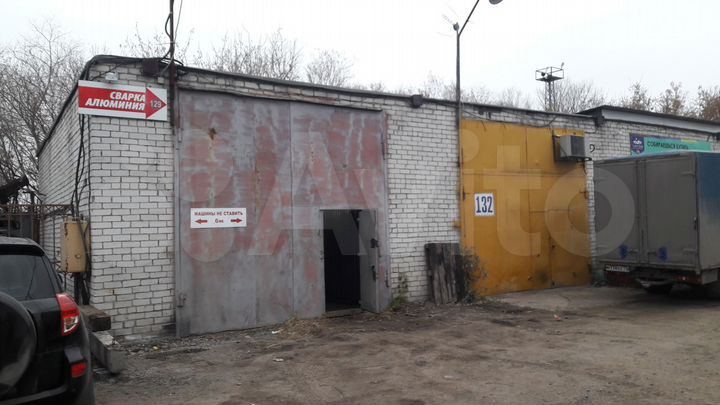 Гараж, > 30 м²