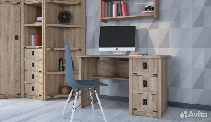 Стол письменный 