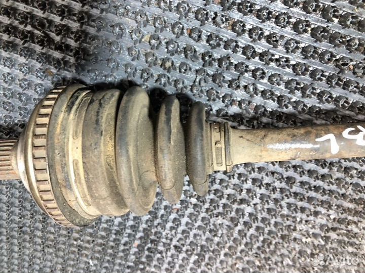 Привод задний левый Toyota Mark Qualis MCV25