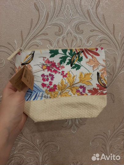 Косметичка женская Yves Rocher