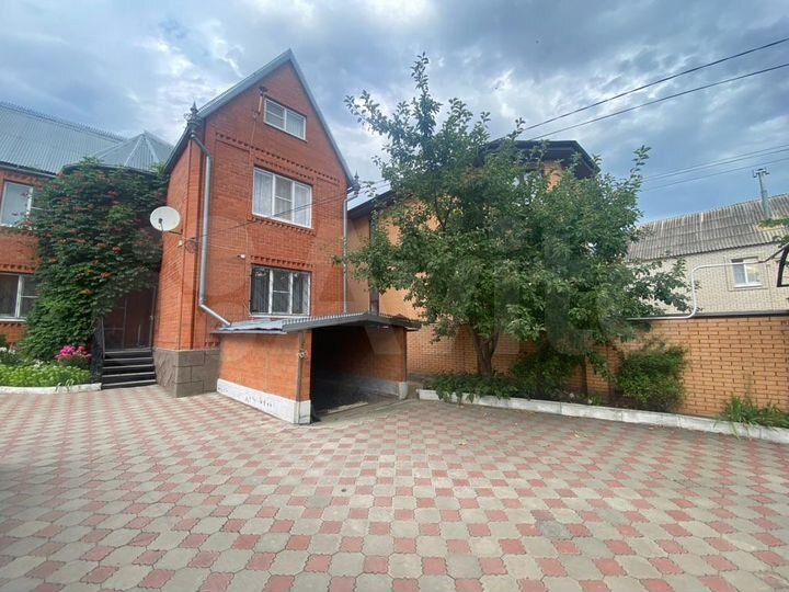 Дом 245,4 м² на участке 4,6 сот.