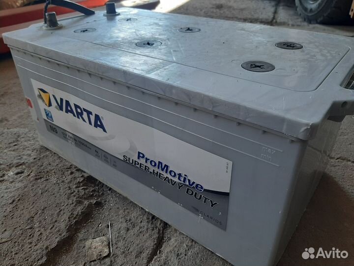 Аккумулятор Varta 225 Ah