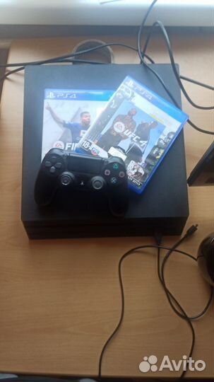 Sony PS4 pro 1tb