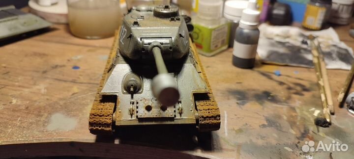 Готовая сборная модель танка Т-34/85