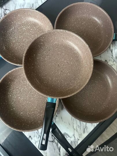 Сковорода новая 19 см