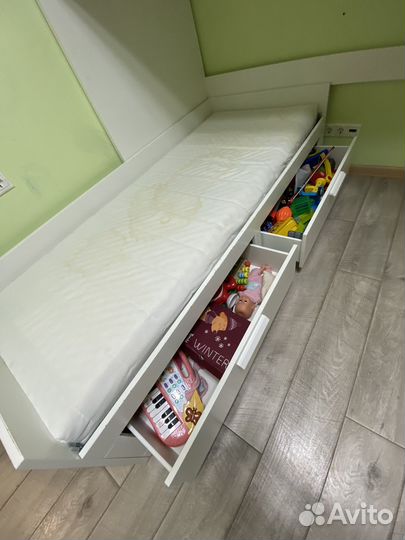 Кровать IKEA brimnes