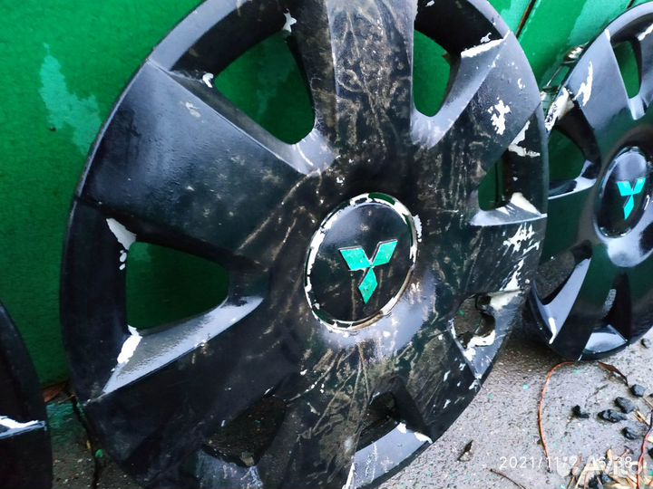 4252A044 колпаки R16 мицубиси лансер 10 оригинал