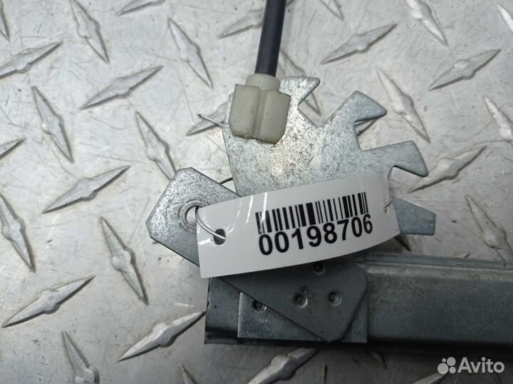 Стеклоподъемник передний левый Audi A4 B6 130821765