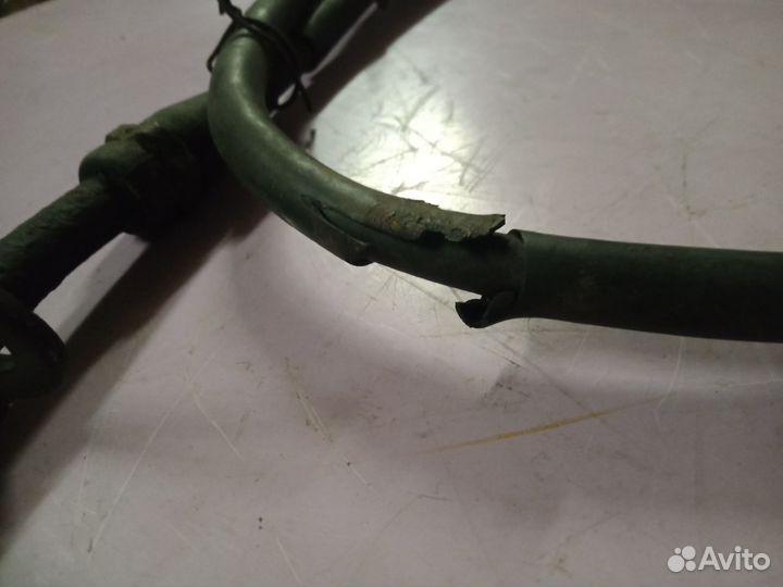 Трос ручного тормоза правый Nissan Pathfinder R51