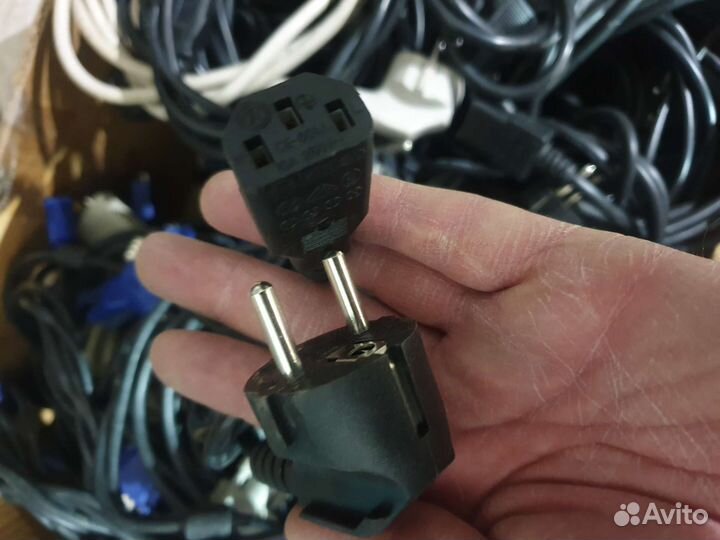 Кабели для компьютера VGA DVI и питание