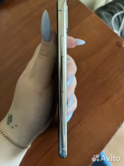 Телефон iPhone X