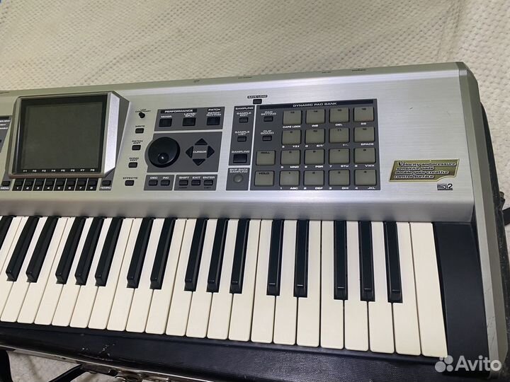 Синтезатор Roland Fantom x6