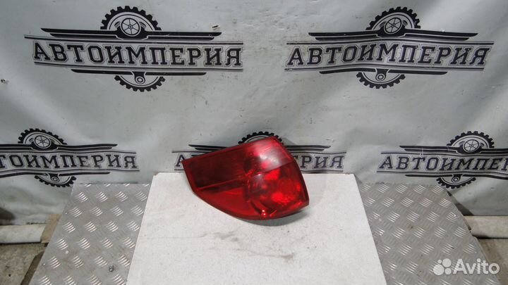 Фoнарь задний левый Tоyоtа Siеnnа 2 2007 3.5