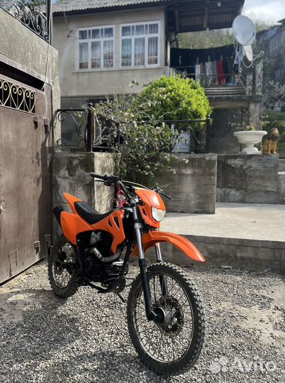 Кроссовый мотоцикл