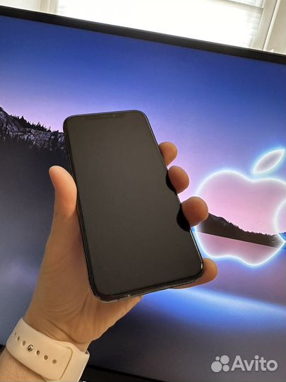 iPhone 11 Pro, 64 ГБ