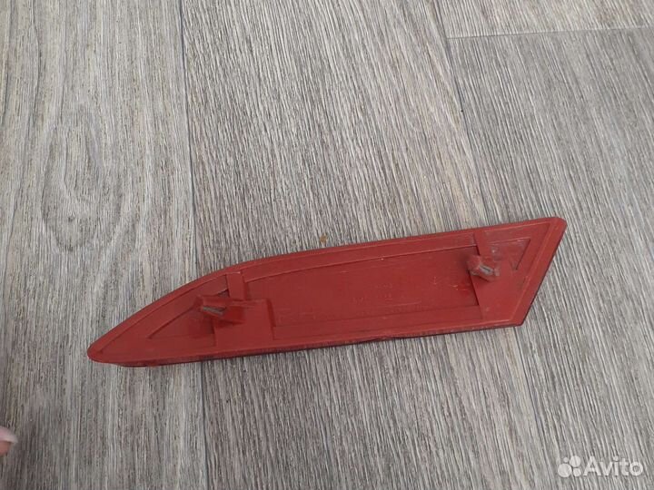 Отражатель бампера правый Ford Focus 3 седан