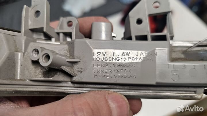 Зеркало левое Toyota prius 30